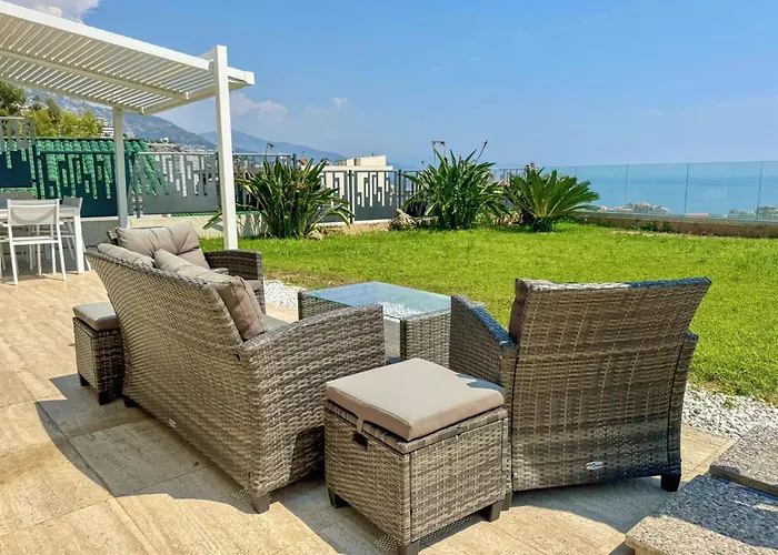 Mont Des Olives - Cap D'ail- App1 *